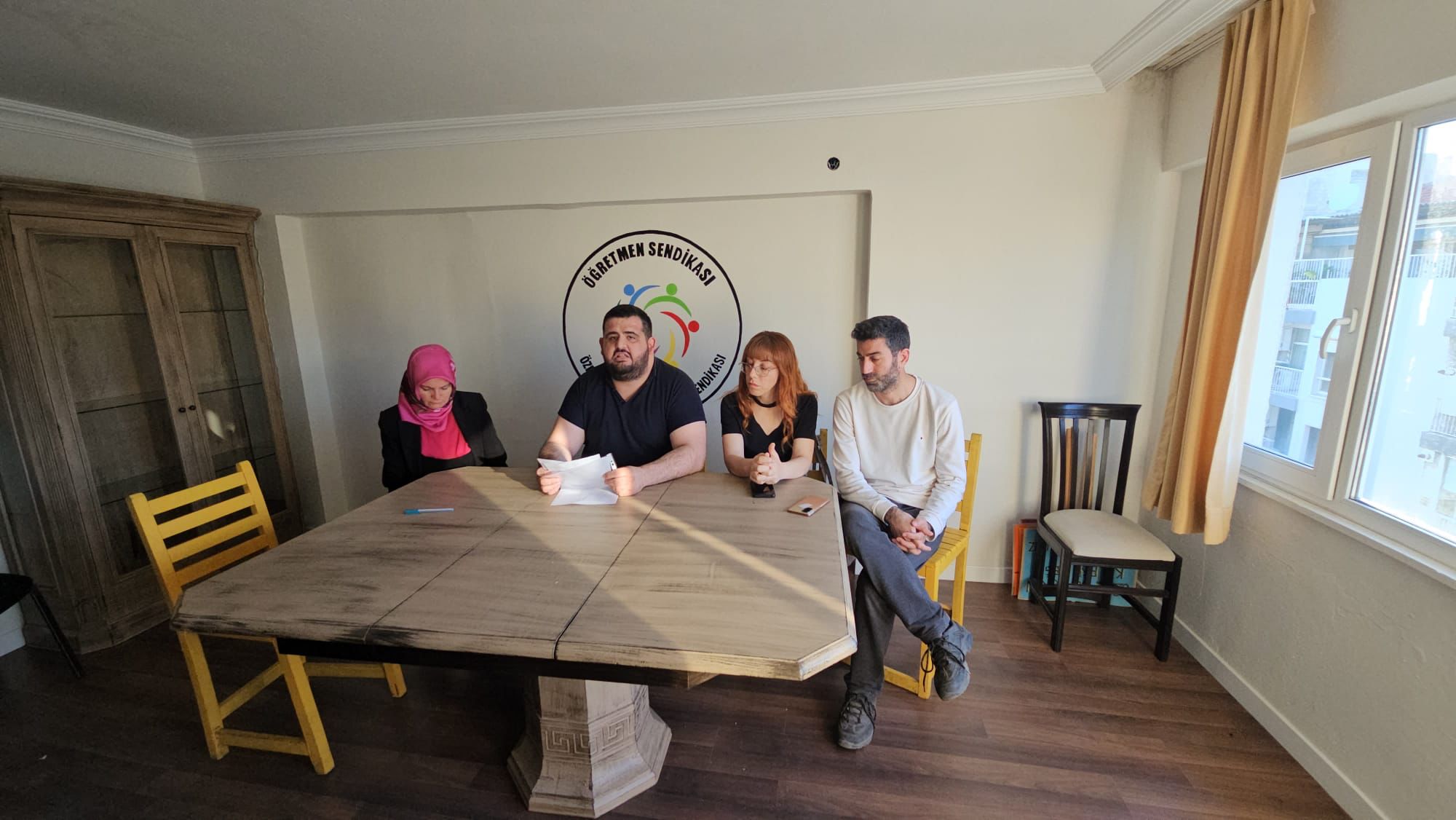 İzmir’de Uğur Kurs Öğretmenlerinden Basın Açıklaması: “Emek Gaspına Sessiz Kalmayacağız”