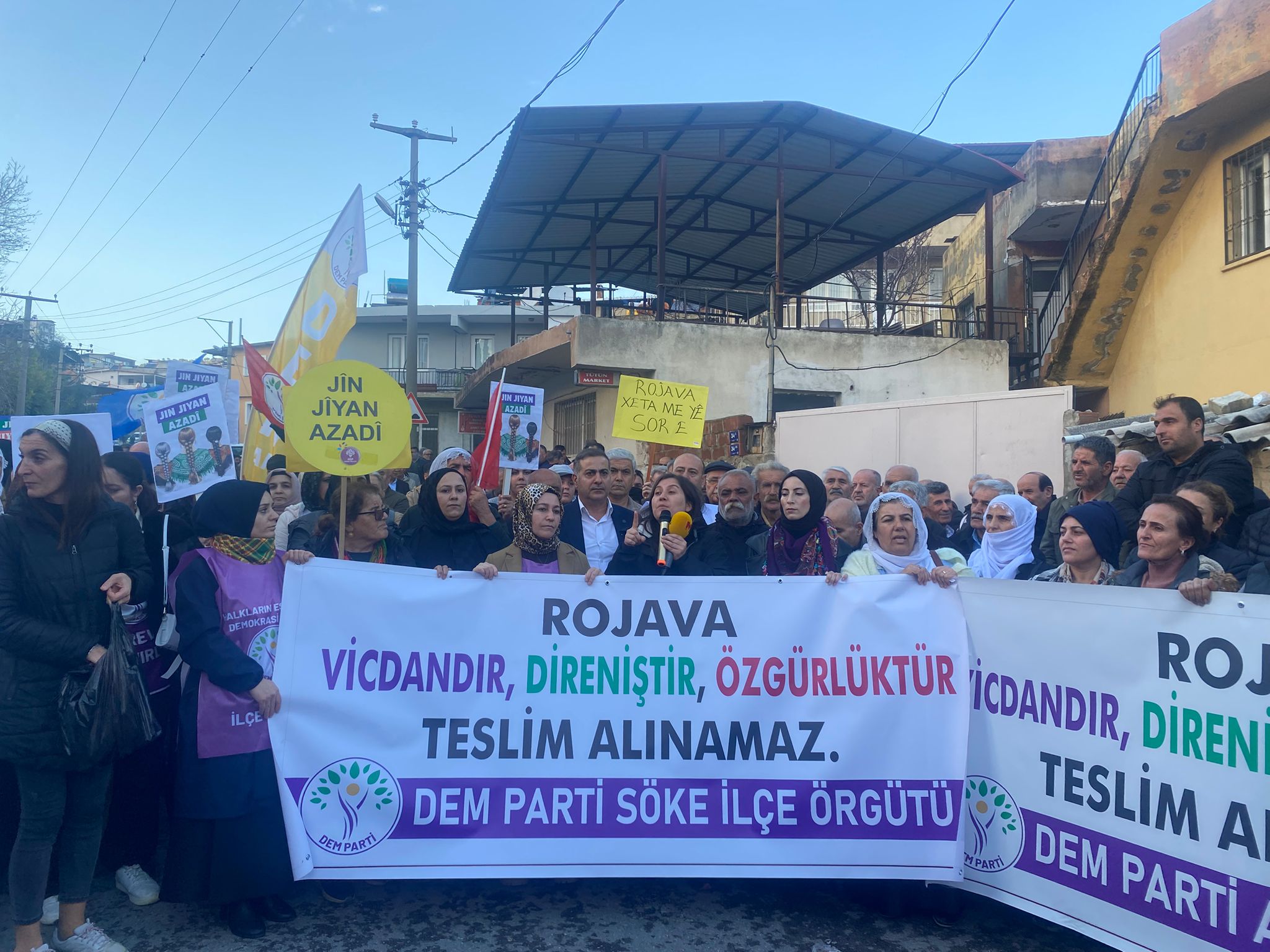 Söke’de Rojava’ya destek eylemi